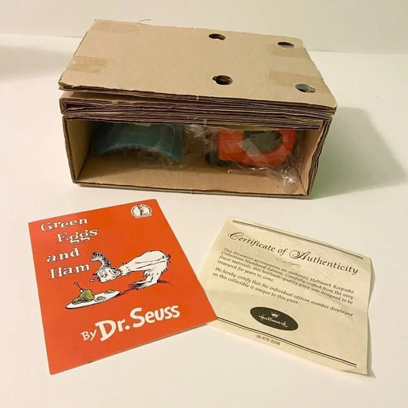 2000 Hallmark Dr Seuss Collection On a Train  Figurine Open Box - Picture 4 of 13